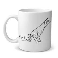 Gyermek kezek nevekkel - bögre